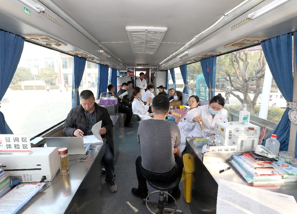 热血铸暖 “医”心同行——颍上县中医院开展冬季无偿献血活动